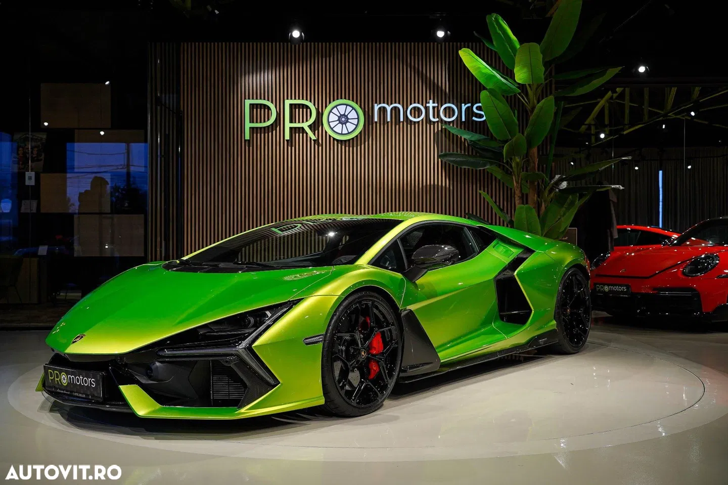 Lamborghini Revuelto 2/5