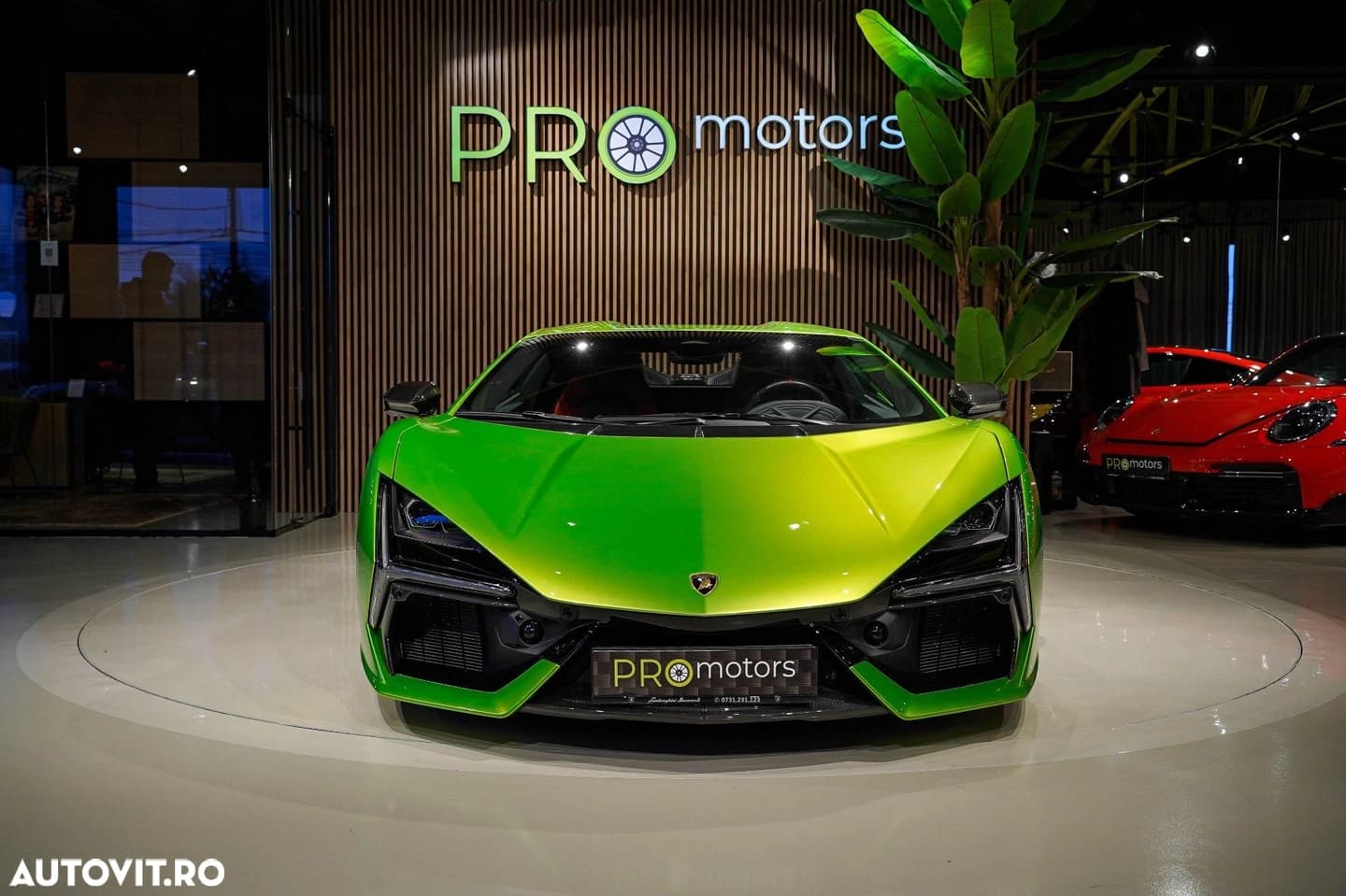 Lamborghini Revuelto 3/5